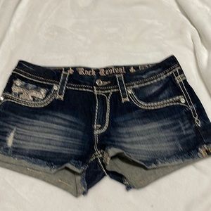 Rock revival short
